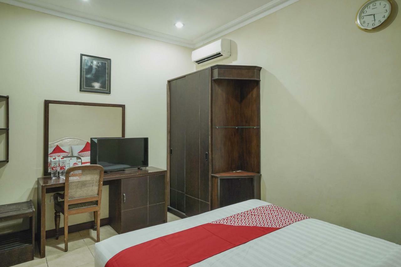 Oyo 804 Ndalem Maharani Guest House Yogyakarta Exterior photo