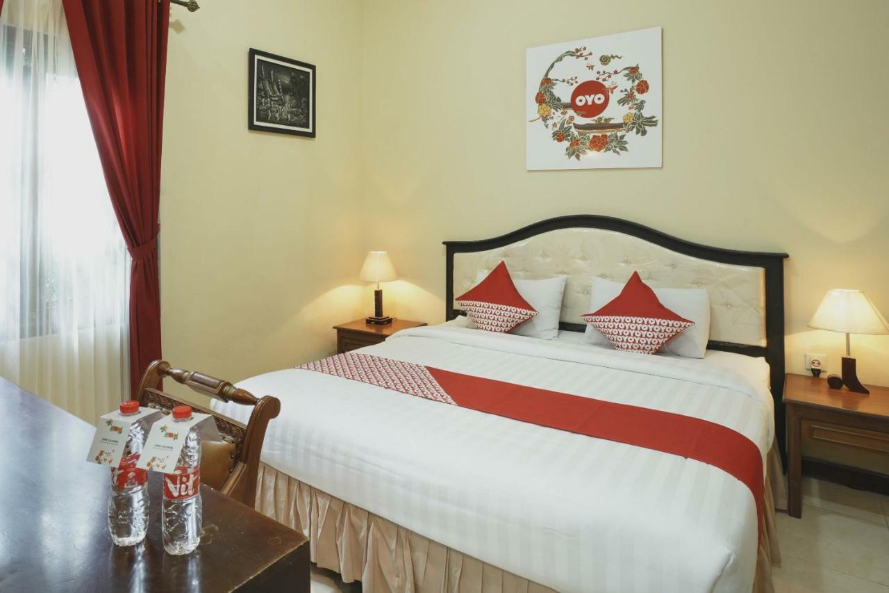 Oyo 804 Ndalem Maharani Guest House Yogyakarta Exterior photo